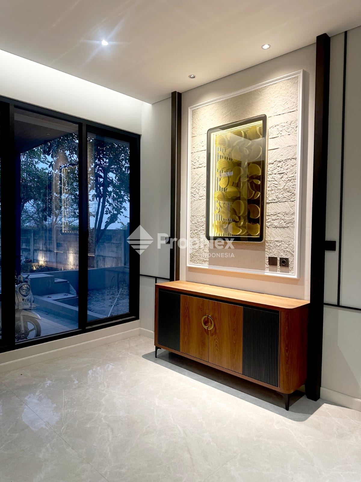 Rumah Royal Residence — foto 5